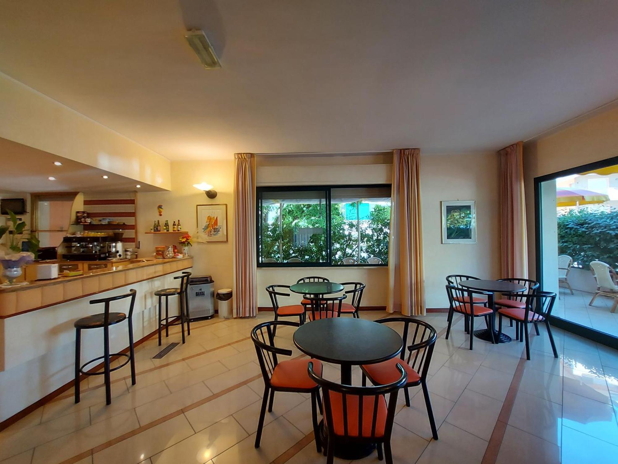 Hotel Joli تْشيزيناتيكو المظهر الخارجي الصورة