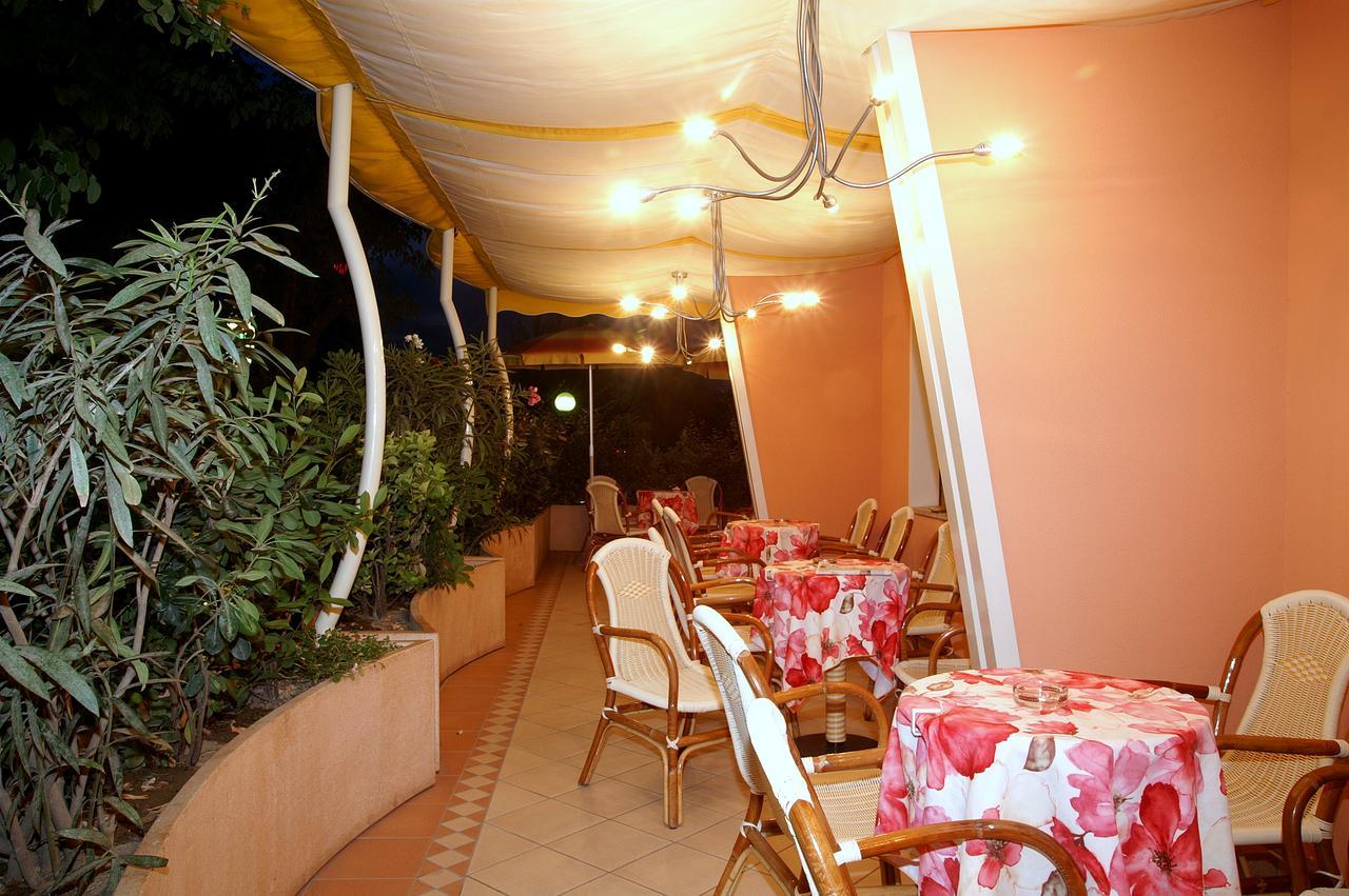 Hotel Joli تْشيزيناتيكو المظهر الخارجي الصورة